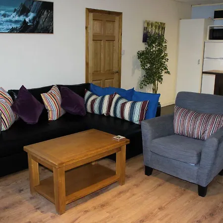 Argyle Lodge * Rush